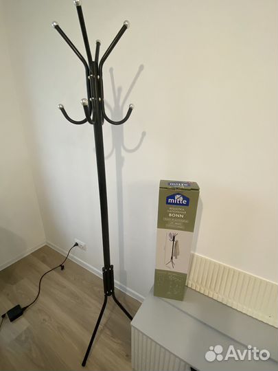 Вешалка для одежды напольная