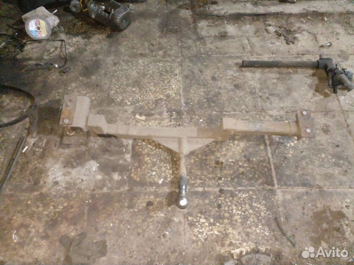 Фаркоп mazda 121 db седан