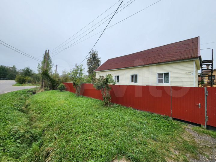 Дом 90 м² на участке 8,5 сот.