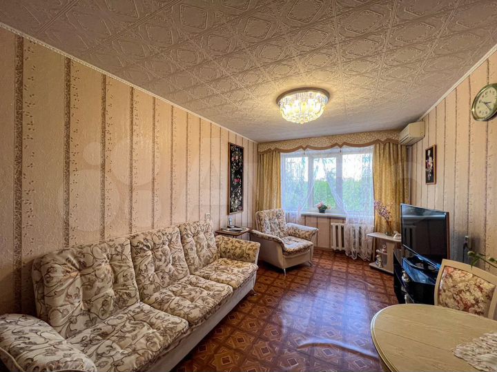 2-к. квартира, 54 м², 4/9 эт.