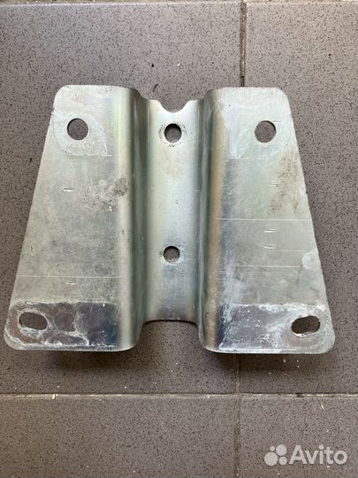 Косынка уголок для сцепной головки прицепа