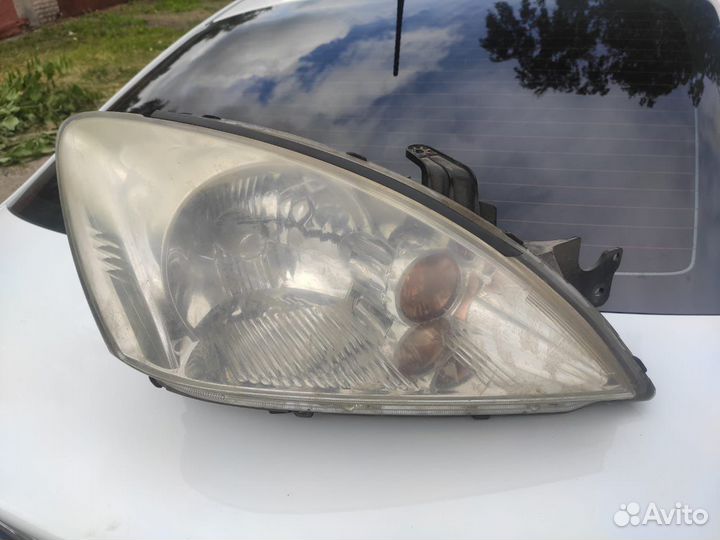 Фары на mitsubishi lancer 9 2006г. выпуска