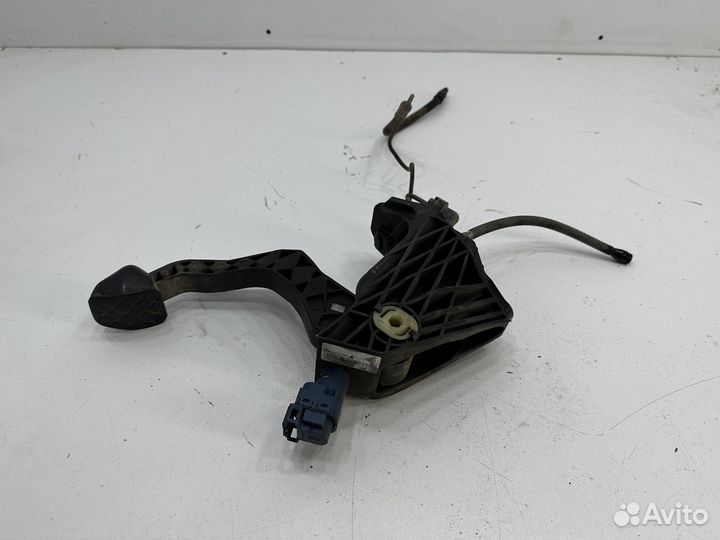 Volkswagen Polo 5 2019 педаль сцепления