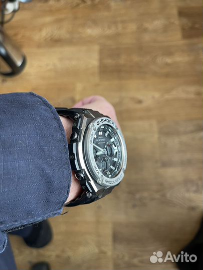 Часы casio g shock GST-W110
