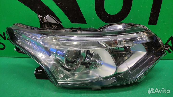 Фара правая Mitsubishi Outlander 3 2012-2015