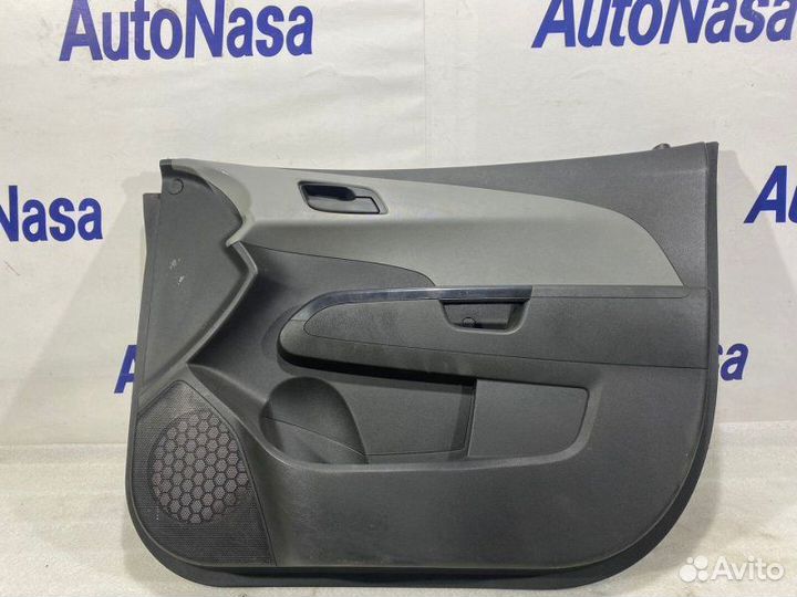 Обшивка двери передняя правая Chevrolet Aveo