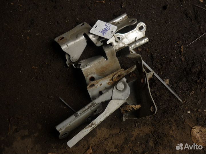 Петли капота Киа Спектра