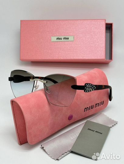 Солнцезащитные очки miu miu