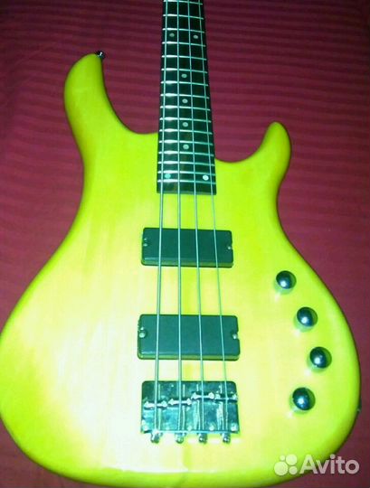 Бас гитара L&L