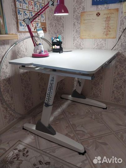 Стол- парта