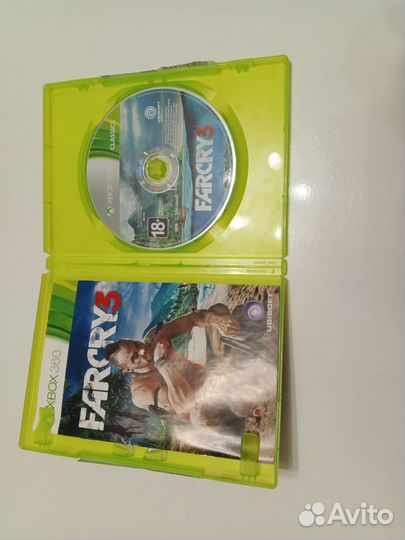 Xbox 360E + геймпады + диски