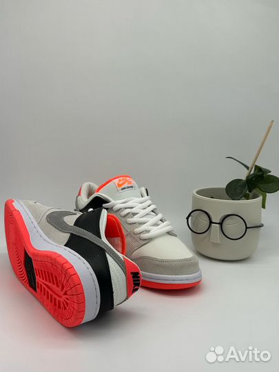 Nike Dunk Low Infrared