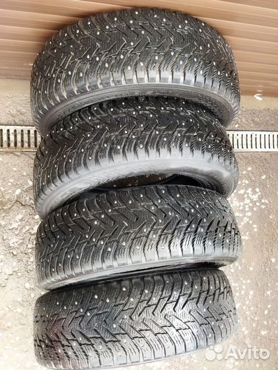 Nokian Tyres Hakkapeliitta 8 SUV 215/65 R17 102T