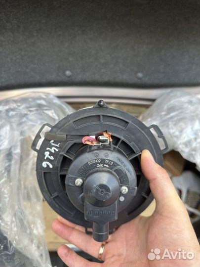 Моторчик печки mazda 3 bk