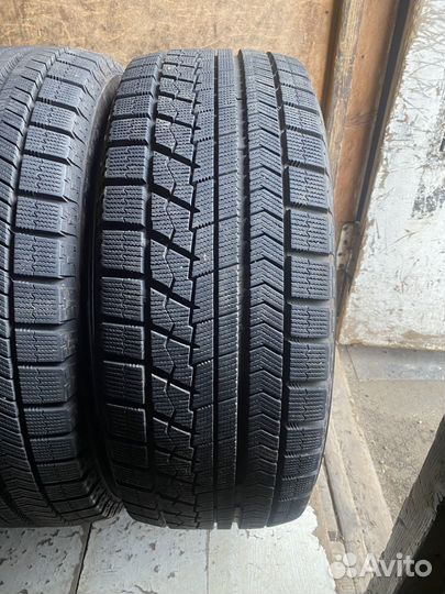 Bridgestone Blizzak VRX 215/65 R16