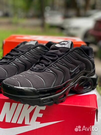 Кроссовки nike air max tn plus 42черные