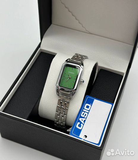 Женские часы