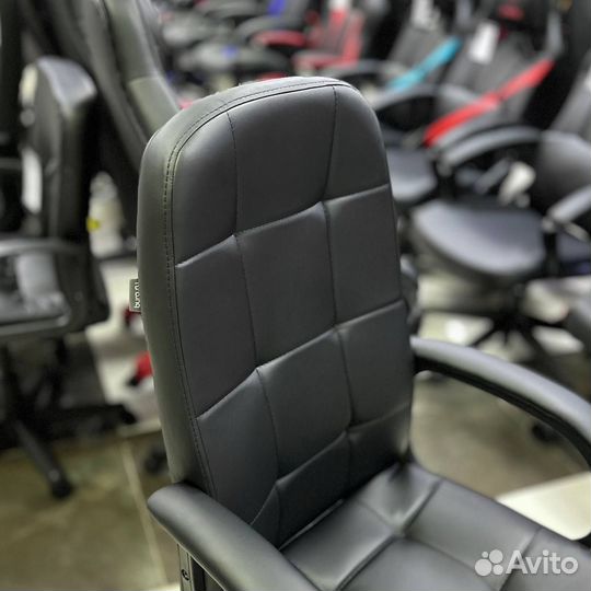 Офисное кресло С-002