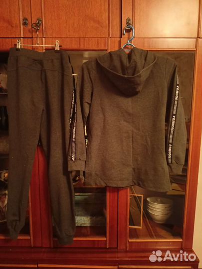 Костюм спортивный