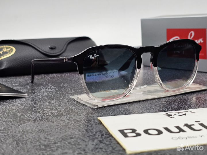 Солнцезащитные очки ray ban