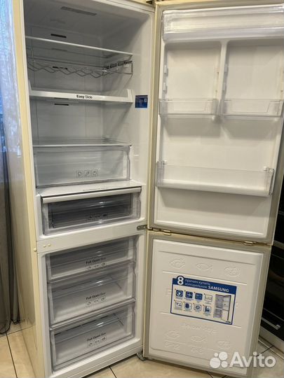Холодильник Samsung б/у