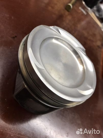 Поршень с кольцами и пальцем Мерседес M264920