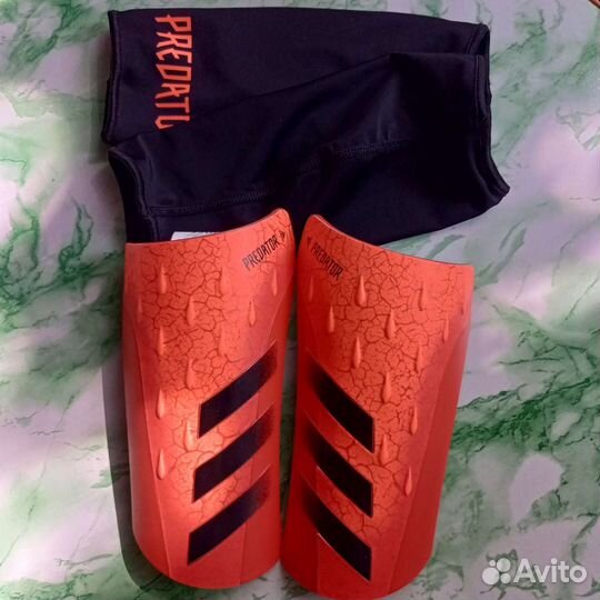 Щитки футбольные Adidas Predator League GR1522