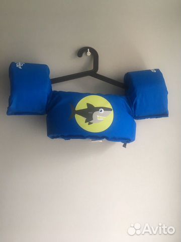 Детский жилет для плавания и ласты