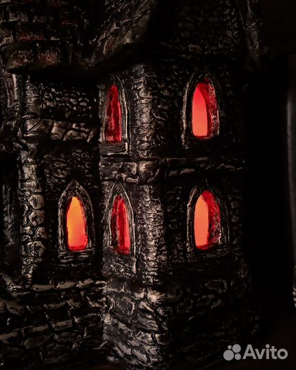 Особняк с привидениями