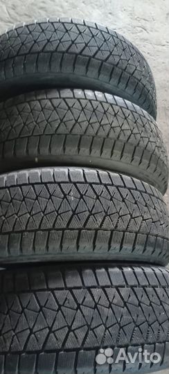 Bridgestone Blizzak DM-V3 235/55 R20