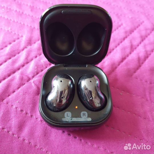 Беспроводные наушники samsung buds live