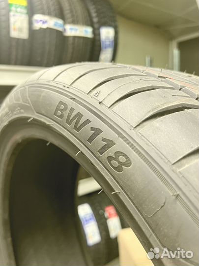 Bearway BW118 275/35 R19 116T