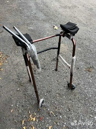 Ходунки-опоры складные шагающие