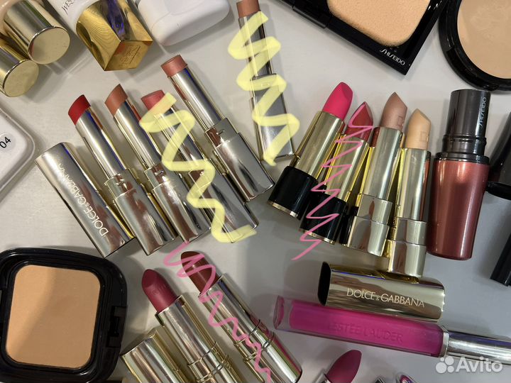 Косметика: Marc Jacobs Dior D&G Collistar Shis