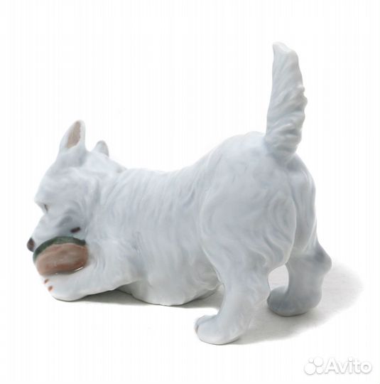 Фарфоровая фигура 