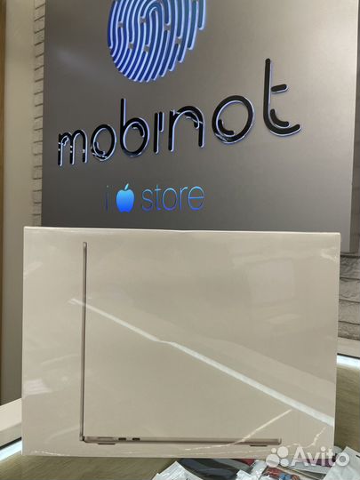 MacBook Air 13.6 2022 M2 8CPU/8/256ssd/8GPU Полуно