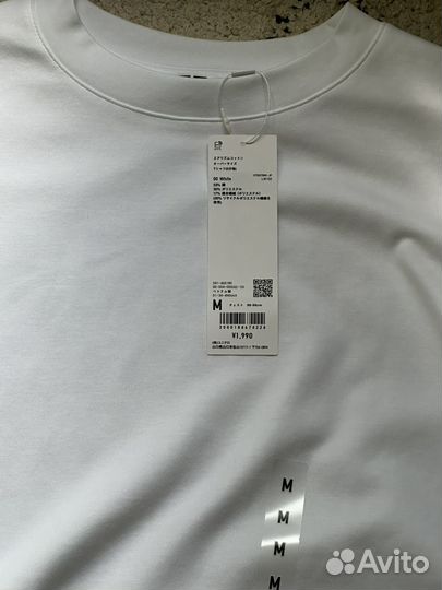 Белая футболка uniqlo m