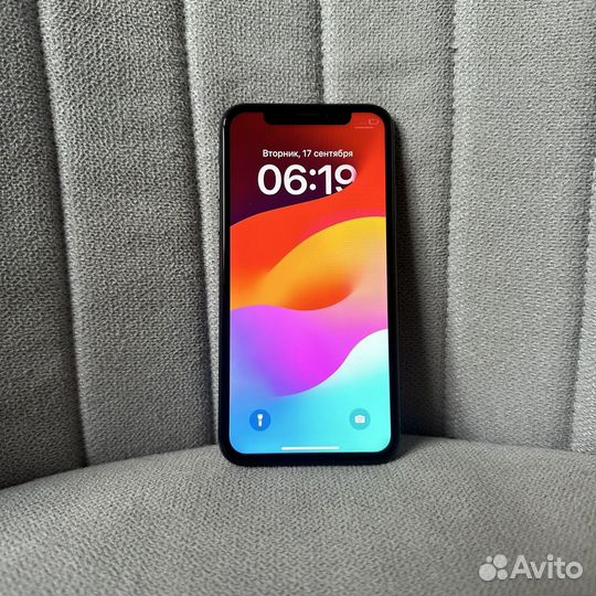 iPhone Xs, 64 ГБ
