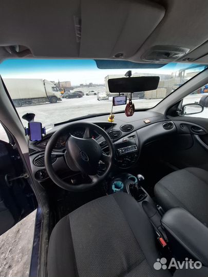 Ford Focus 1.6 МТ, 2003, битый, 170 000 км