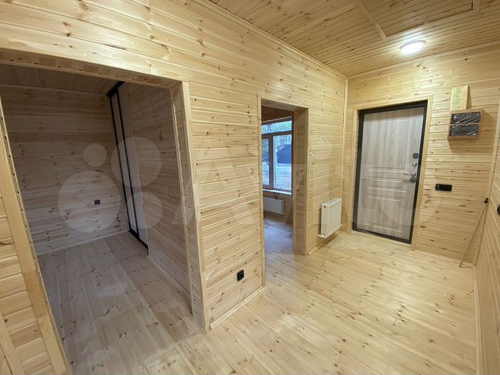 Дом 63 м² на участке 12,8 сот.