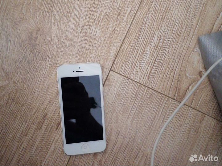 iPhone 5S, 16 ГБ