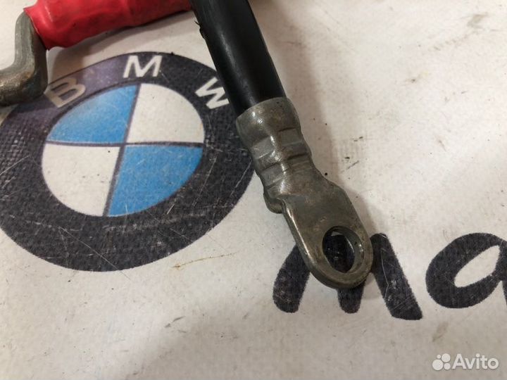 Плюсовая клемма аккумулятора Mercedes W211