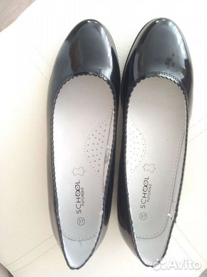 Новые туфли 37 размер для девочек фирма Futurino