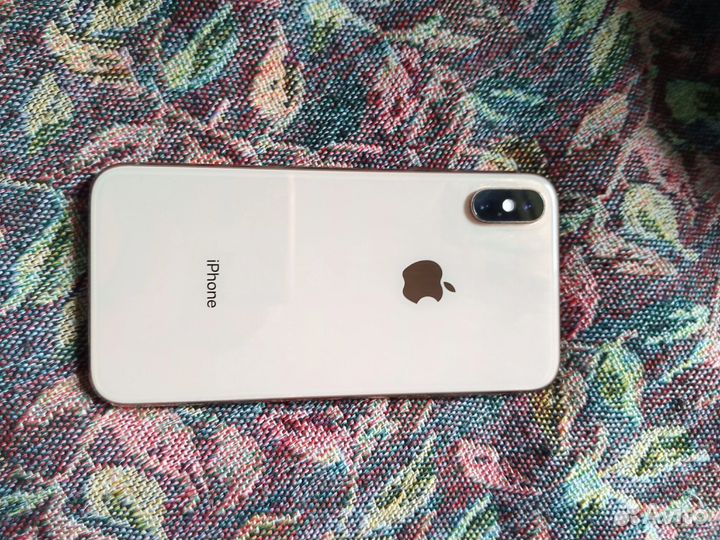 Телефон iPhone XS