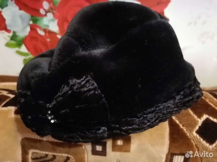 Шапки(4шт) вязанная женская