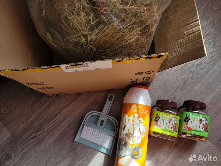 Корм, песок, сено и лакомства для шиншилл