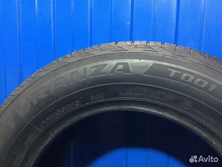 Bridgestone Turanza T001 225/60 R16