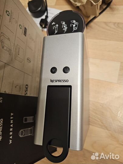 Кофемашина новая Nespresso Essenza Mini Silver