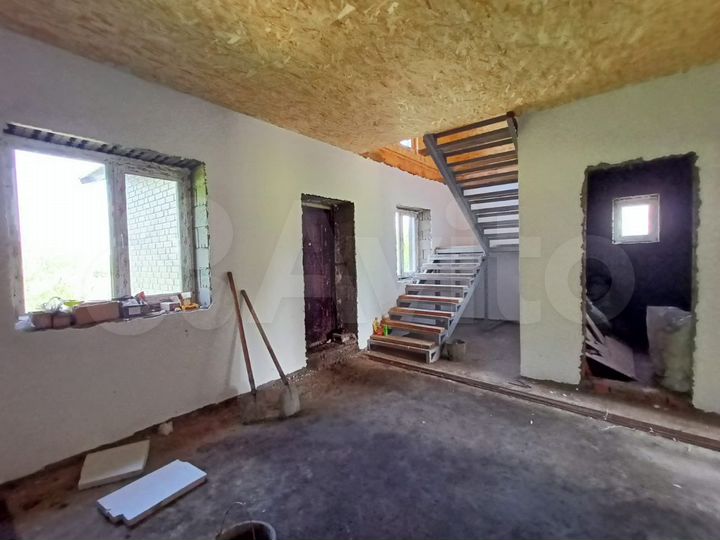 Коттедж 206 м² на участке 10 сот.