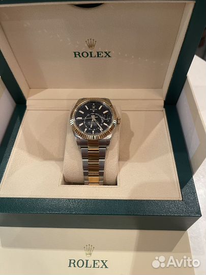 Часы Rolex sky dweller